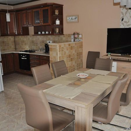 Gyorszem Apartman מראה חיצוני תמונה